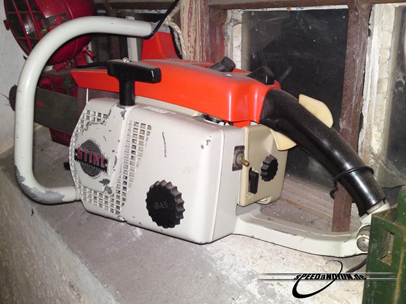 Stihl_030av_03.jpg